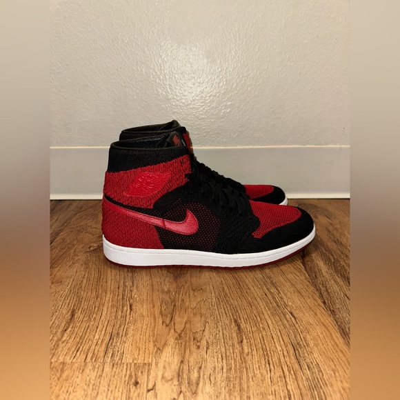 Jordan 1 Retro High Flyknit Bred